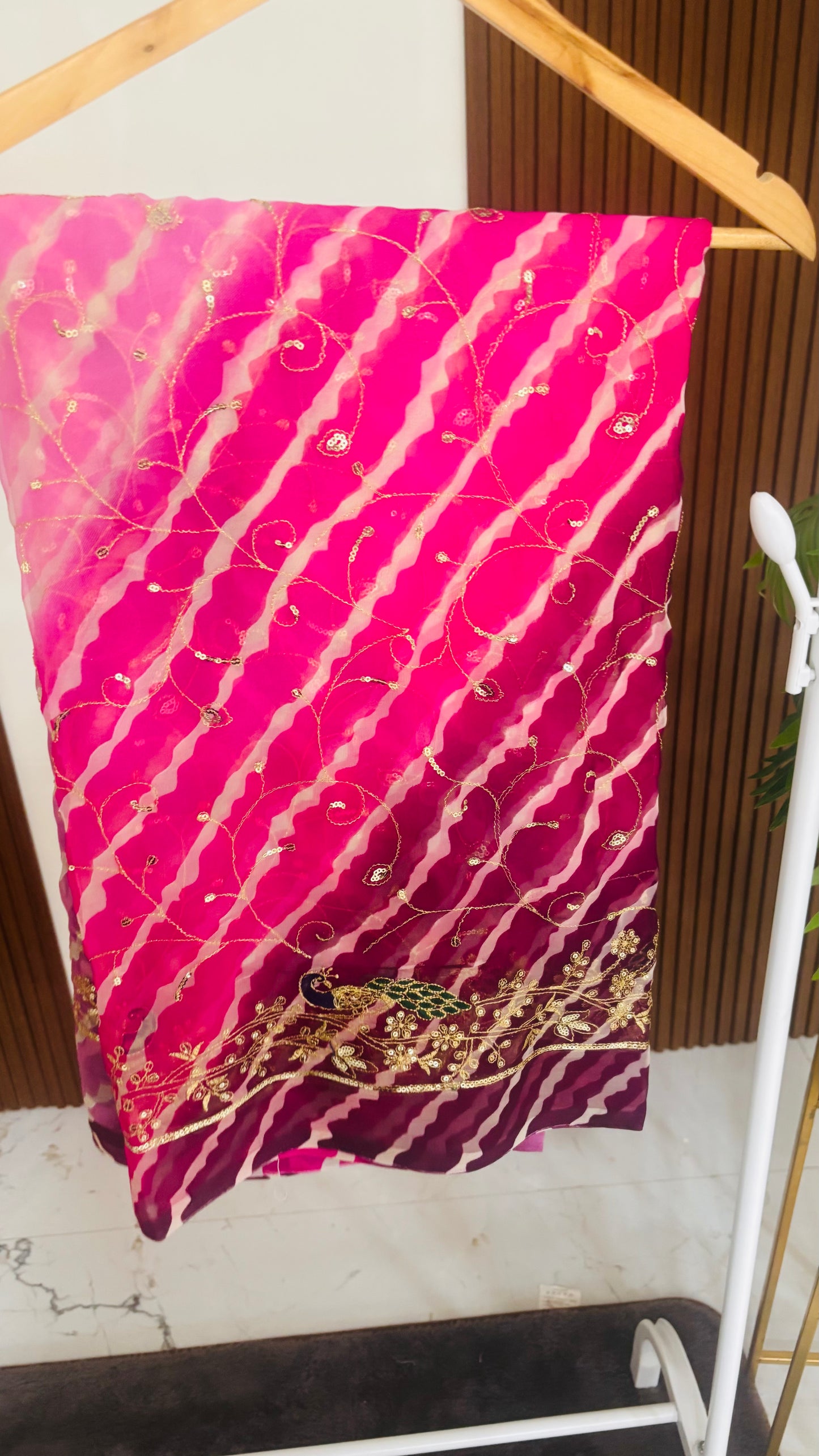 Gulabi Leher by Trikali